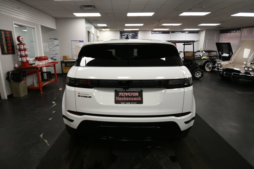 Used 2024 Land Rover Range Rover Evoque S image 6