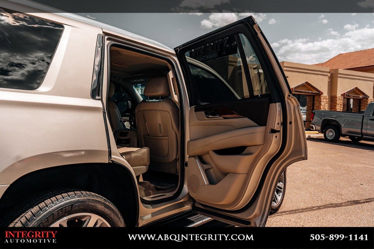 Used 2016 Cadillac Escalade Luxury AWD/4WD image 52