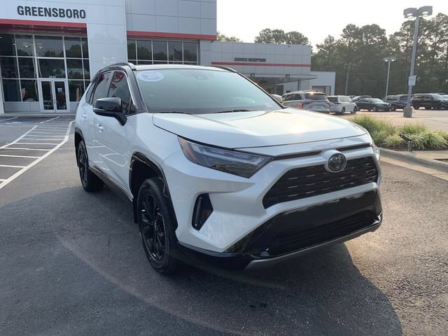 Used 2023 Toyota RAV4 XSE AWD/4WD image 2
