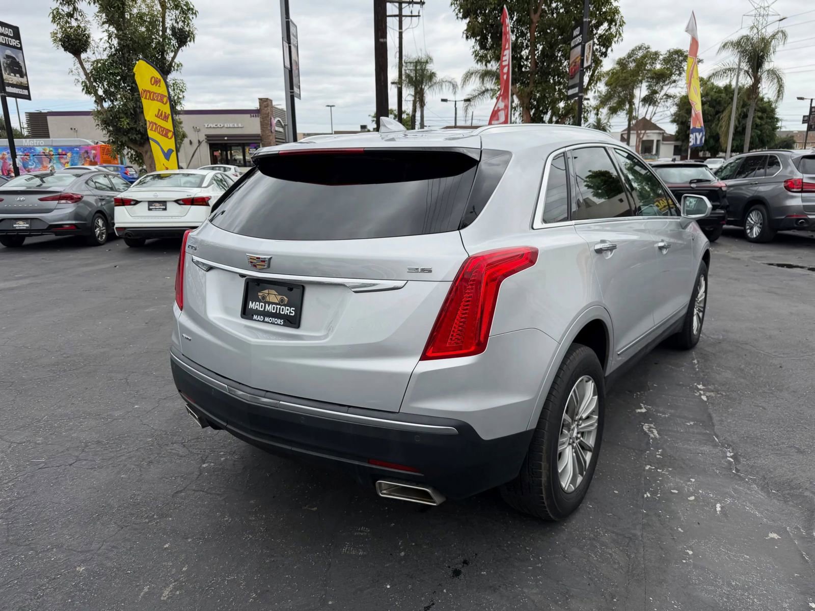 Used 2017 Cadillac XT5 Luxury AWD/4WD image 3