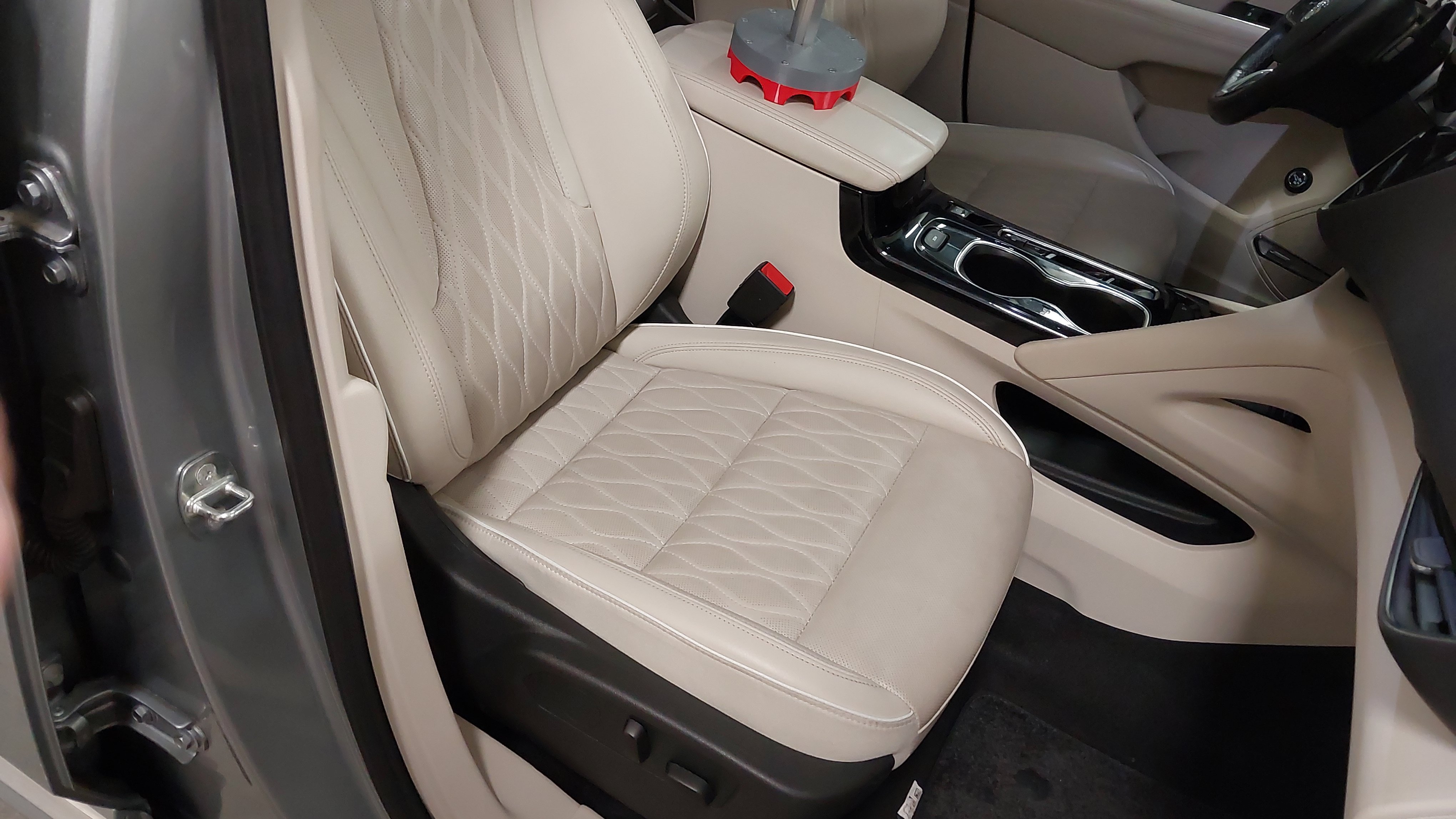 Certified 2023 Buick Envision Avenir FWD image 27