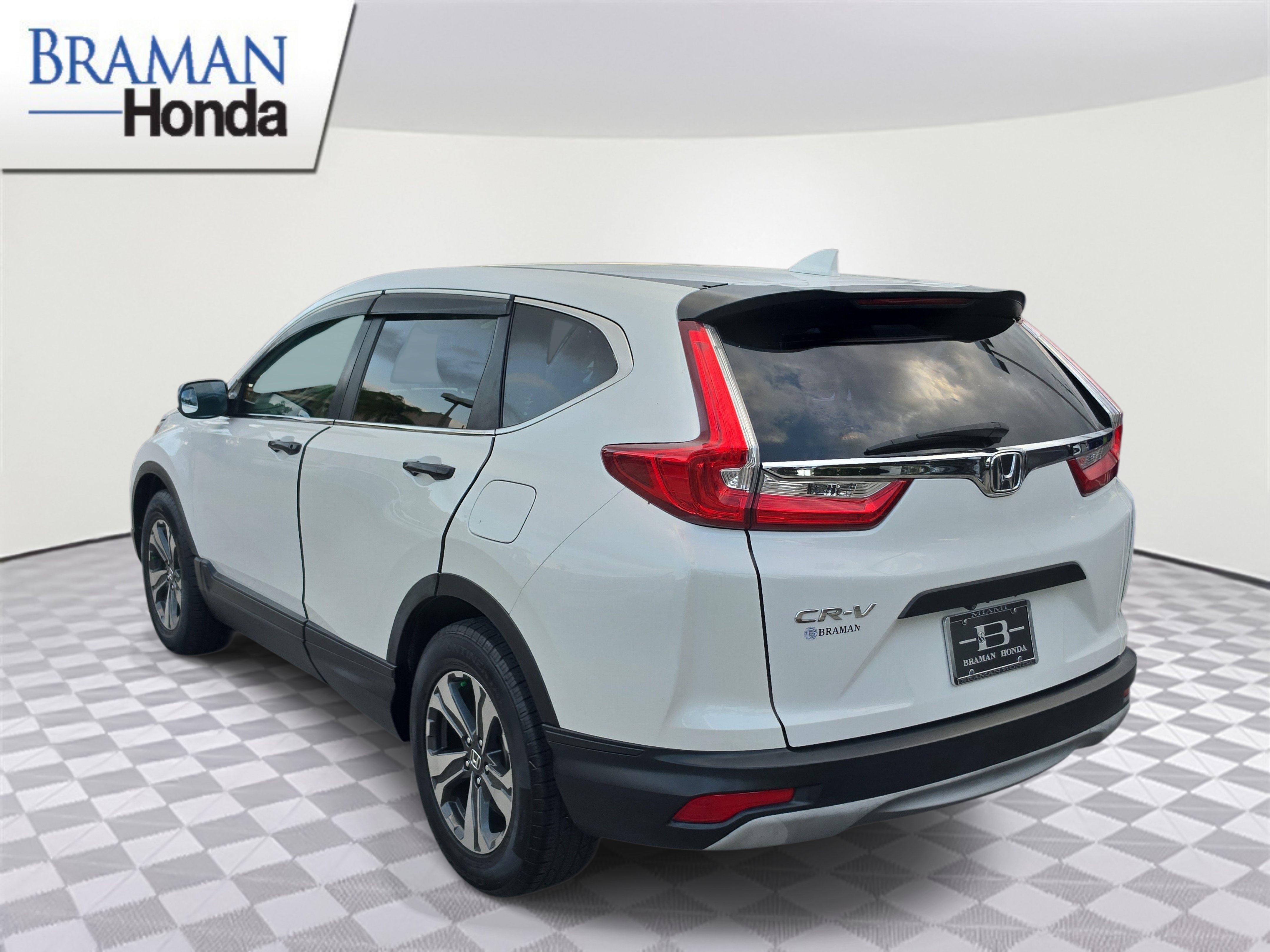 Used 2019 Honda CR-V LX image 3