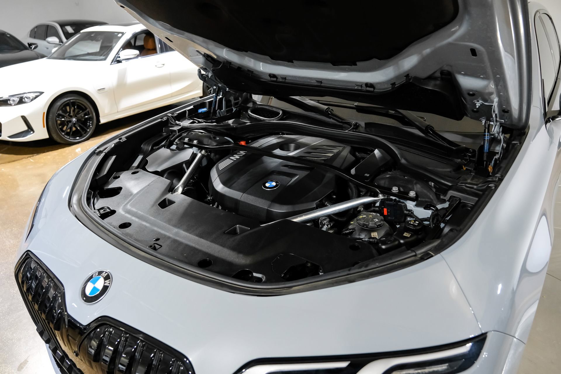 Used 2023 BMW 740i image 50