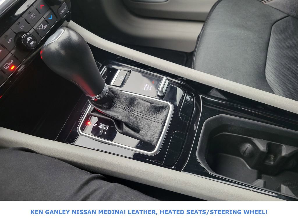 Used 2023 Jeep Compass Limited image 28