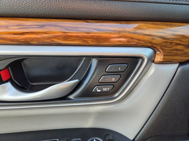 Used 2020 Honda CR-V Touring image 25