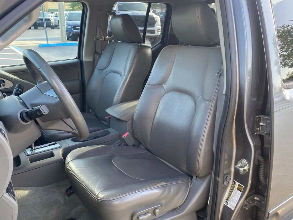 Used 2016 Nissan Frontier SL w/ Moonroof Package RWD image 15