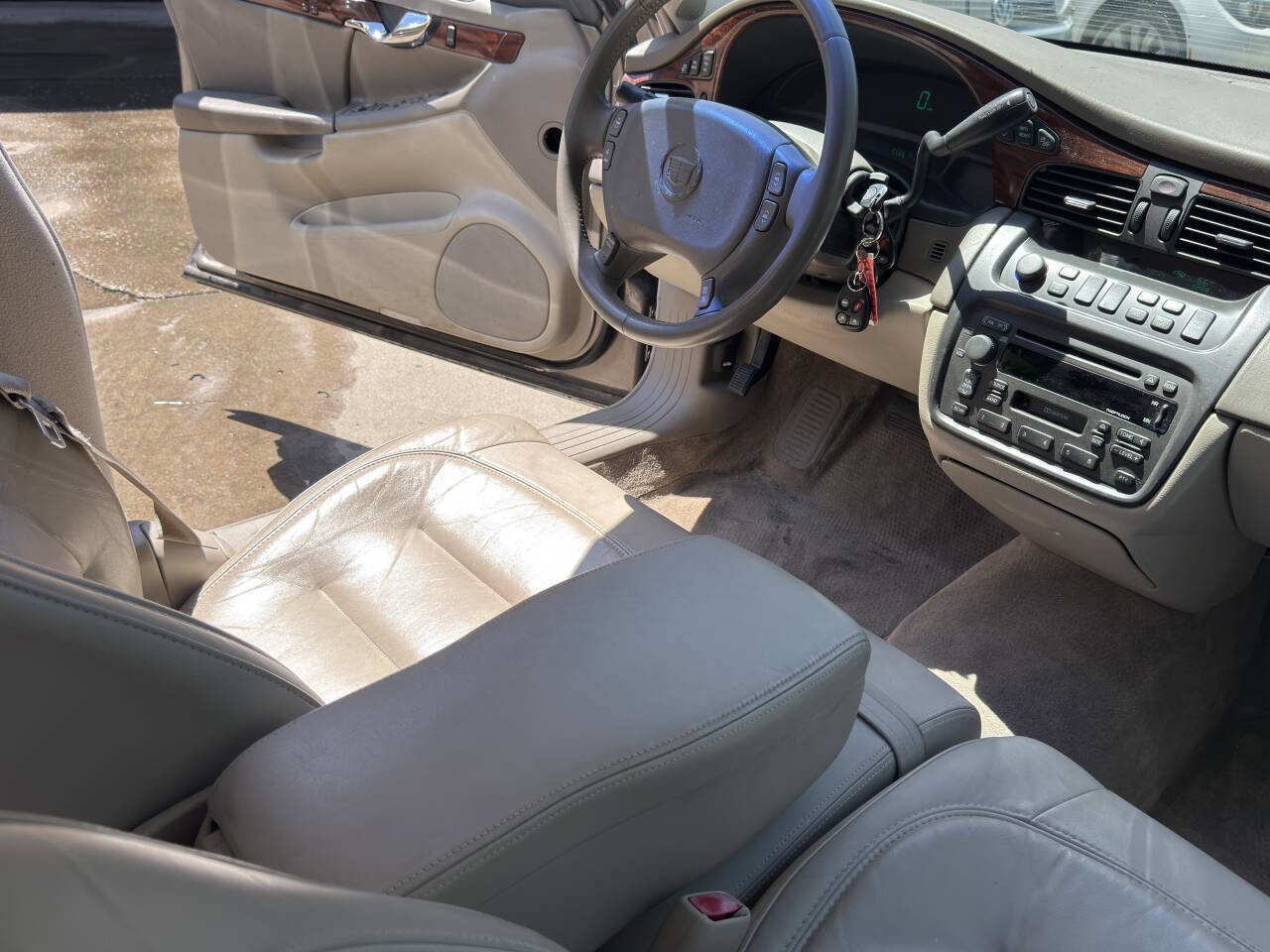 Used 2003 Cadillac De Ville w/ Comfort & Convenience Package FWD image 42