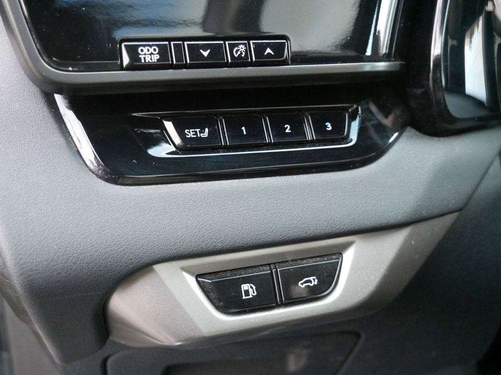 Used 2023 Lexus RX 350 w/ Cold Area Package image 18