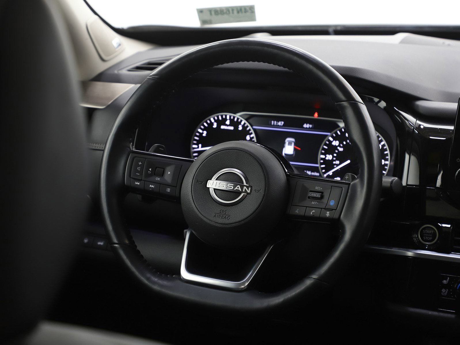 Used 2022 Nissan Pathfinder Platinum w/ Cargo Package image 18