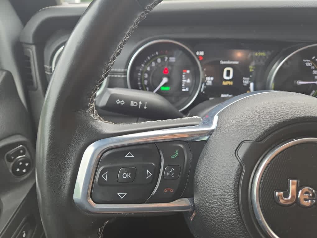 Used 2023 Jeep Wrangler Unlimited Sahara w/ Cold Weather Group AWD/4WD image 22