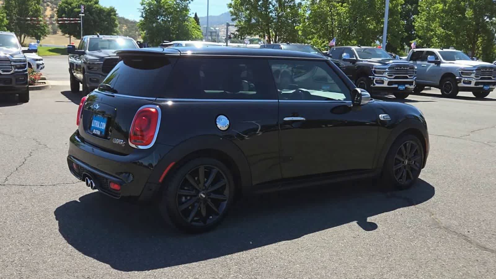 Used 2017 MINI Cooper S FWD image 8