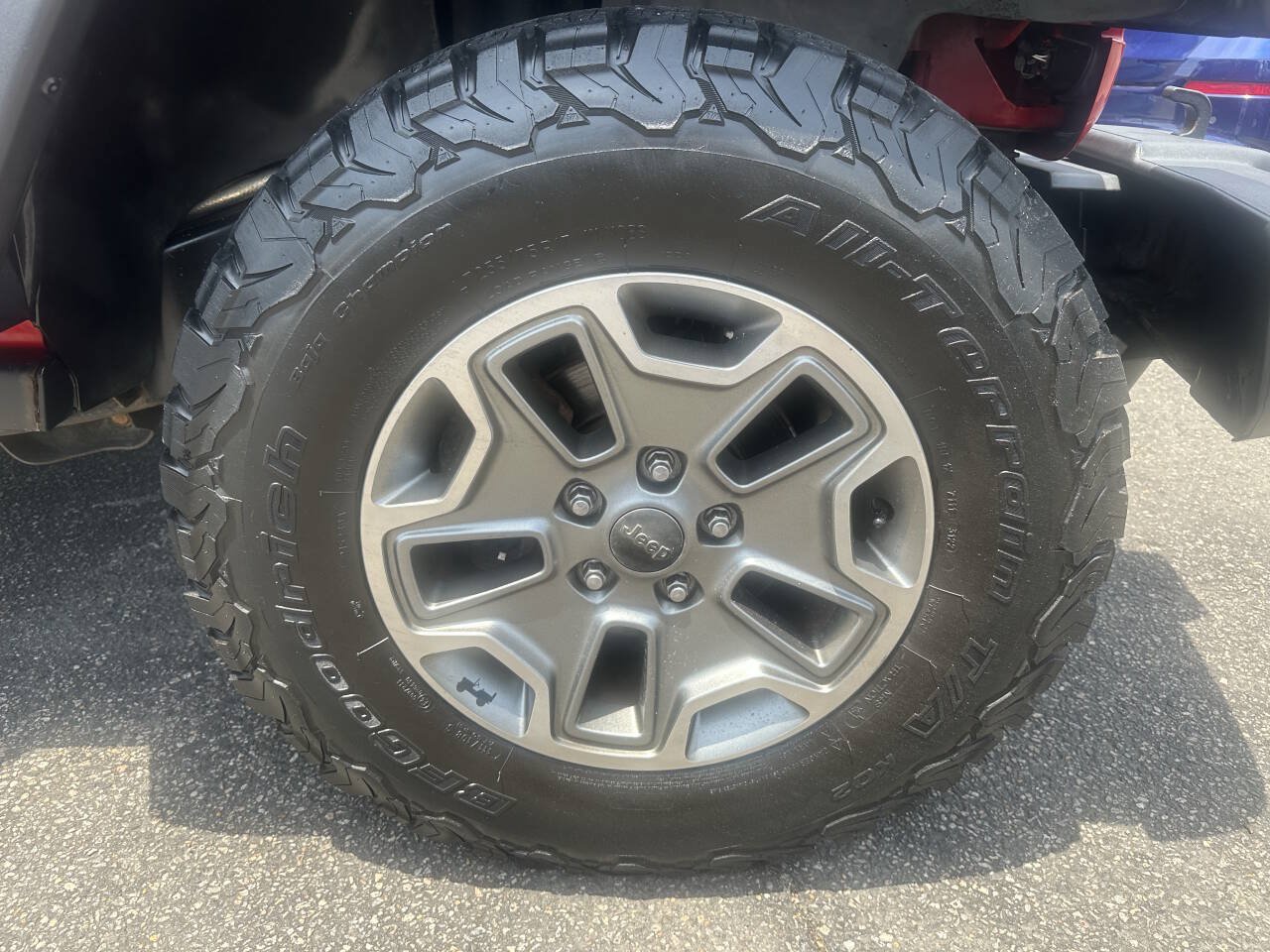 Used 2013 Jeep Wrangler Rubicon w/ Connectivity Group AWD/4WD image 15