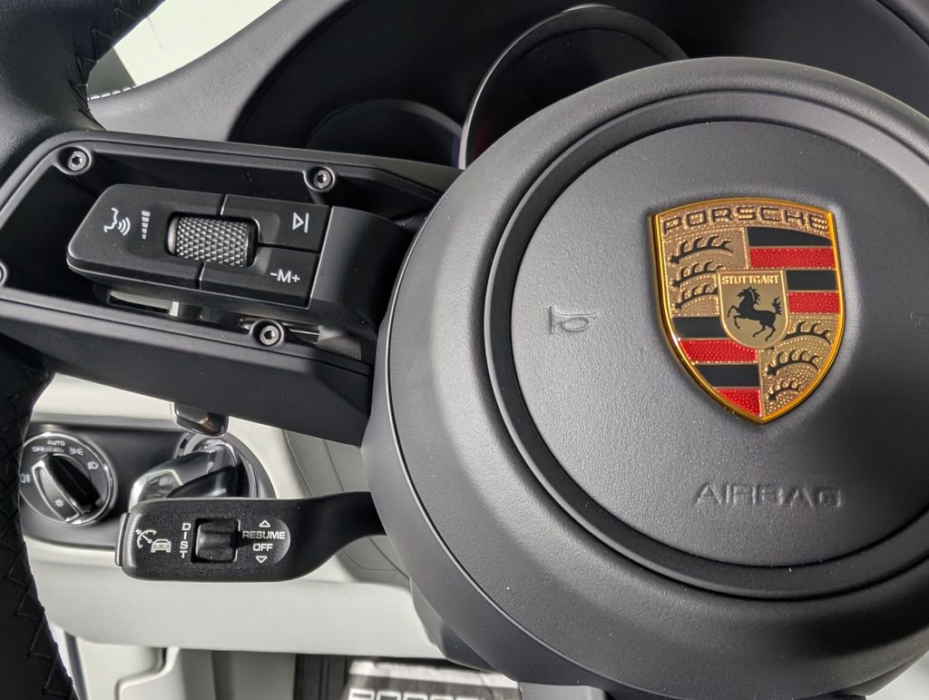 New 2026 Porsche Macan image 37