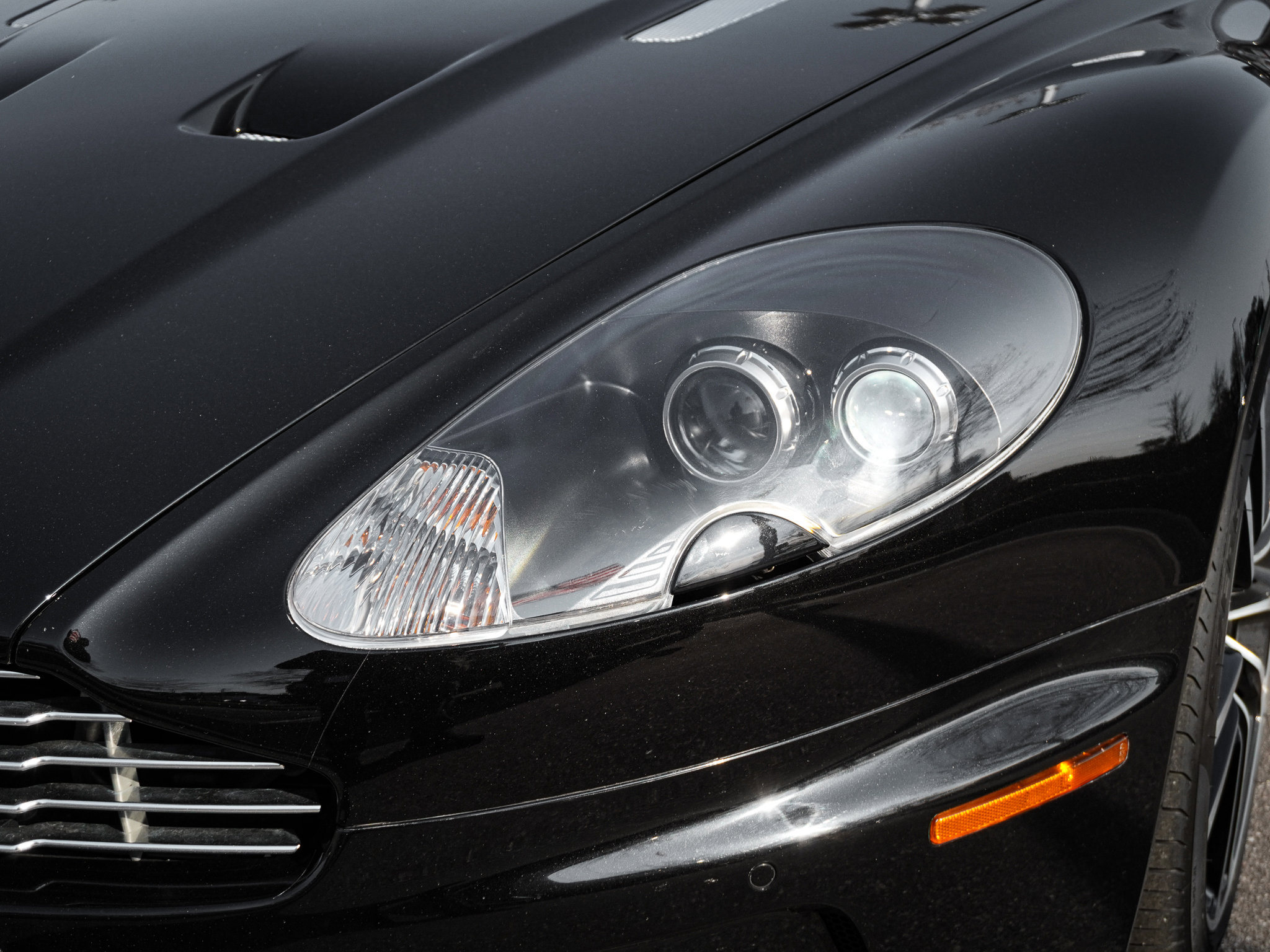 Used 2012 Aston Martin DBS Carbon Black image 6