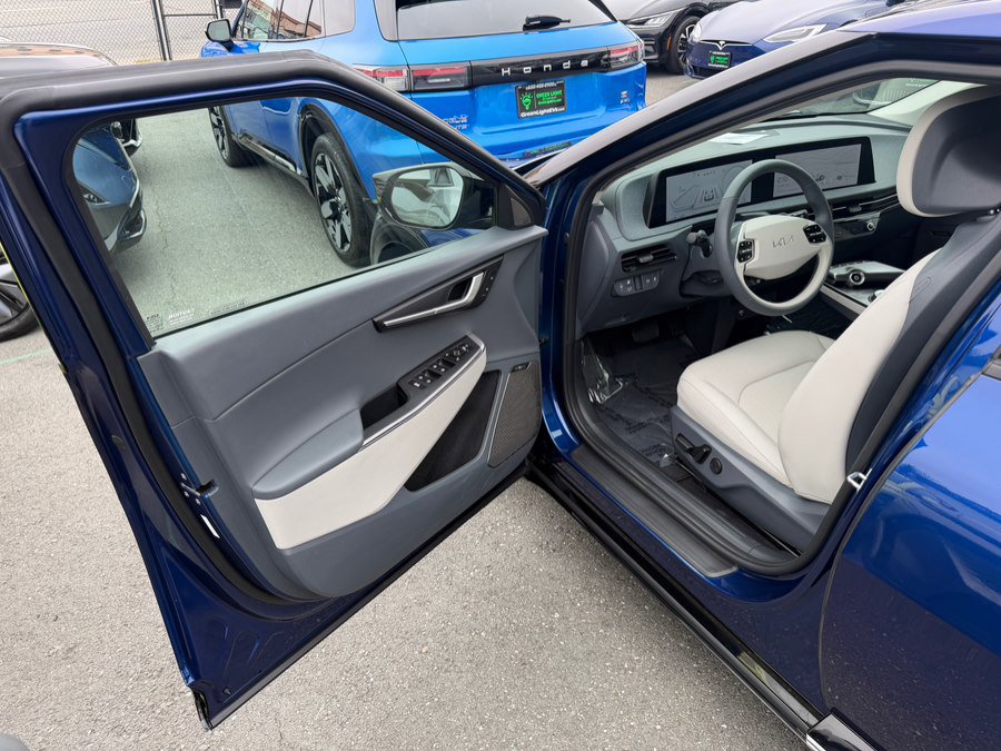 Used 2024 Kia EV6 Wind w/ Wind Technology Package AWD/4WD image 9