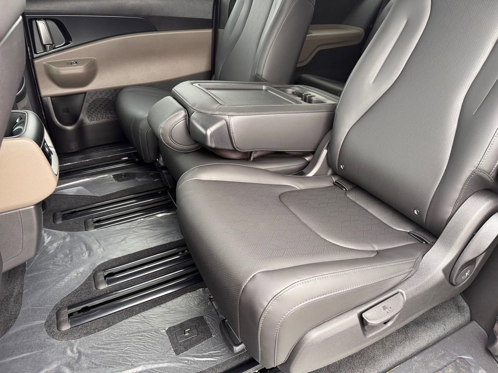 New 2026 Kia Carnival FWD image 27