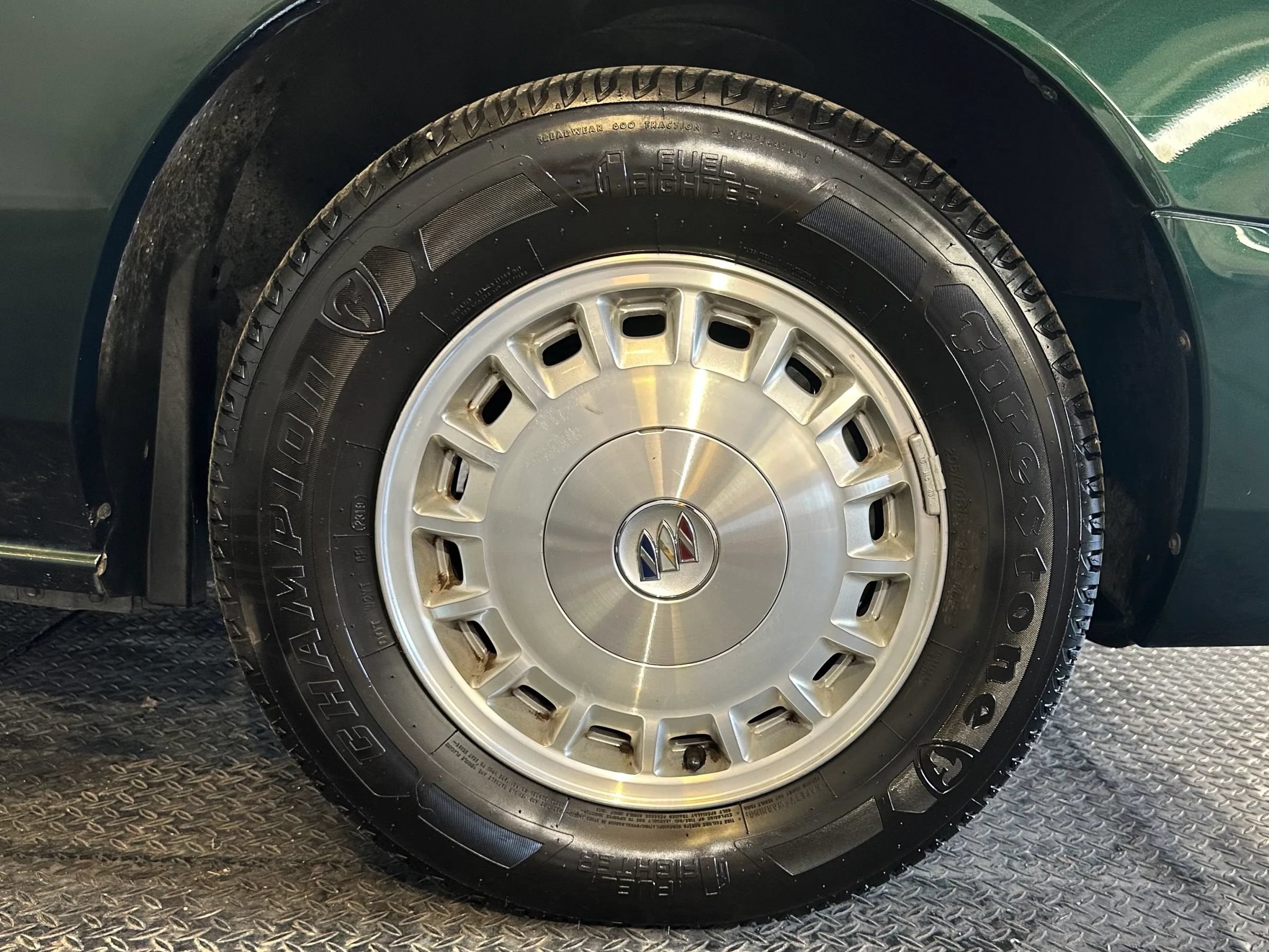 Used 2004 Buick Century Custom FWD image 9