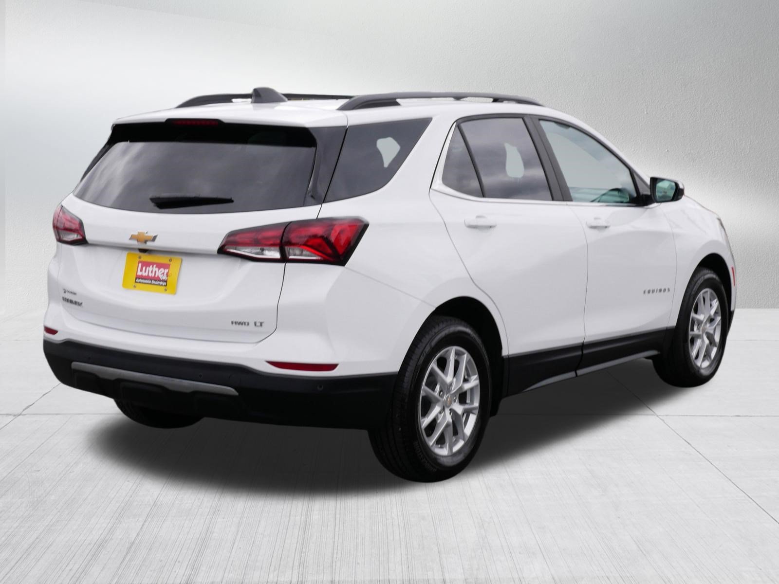 Used 2024 Chevrolet Equinox LT AWD/4WD image 7