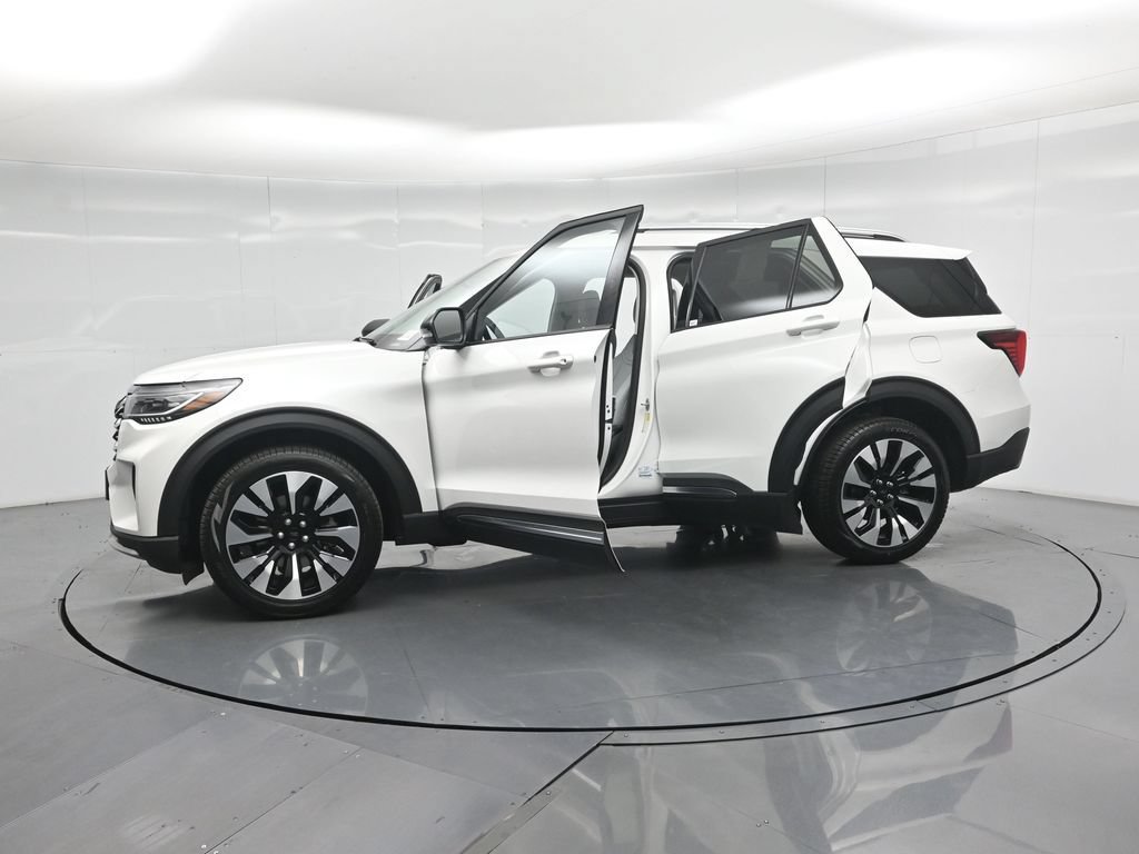 New 2026 Ford Explorer Platinum w/ LUX Leather Package AWD/4WD image 33