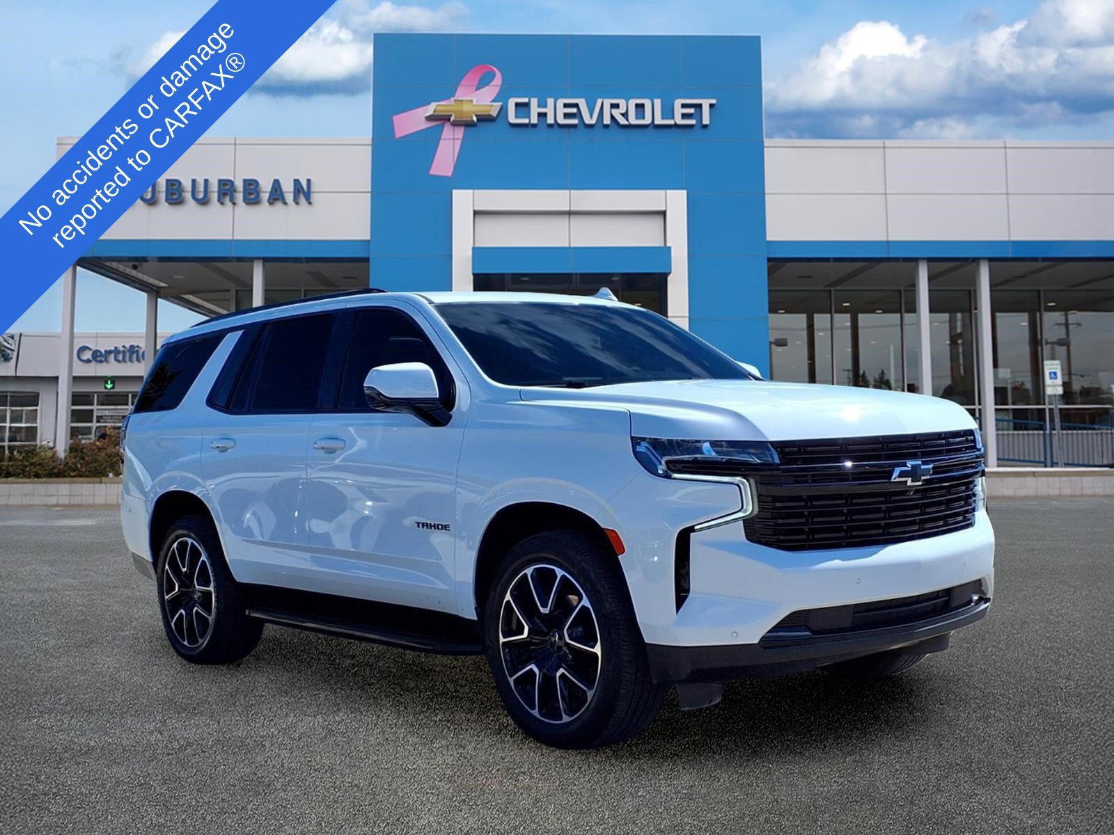 Used 2024 Chevrolet Tahoe RST w/ Luxury Package AWD/4WD image 3