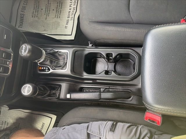 Used 2019 Jeep Wrangler Unlimited Sahara AWD/4WD image 24