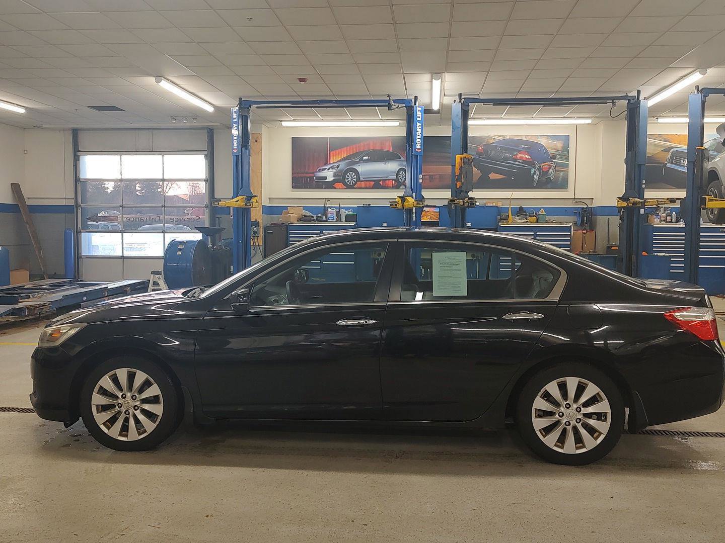 Used 2015 Honda Accord EX image 28