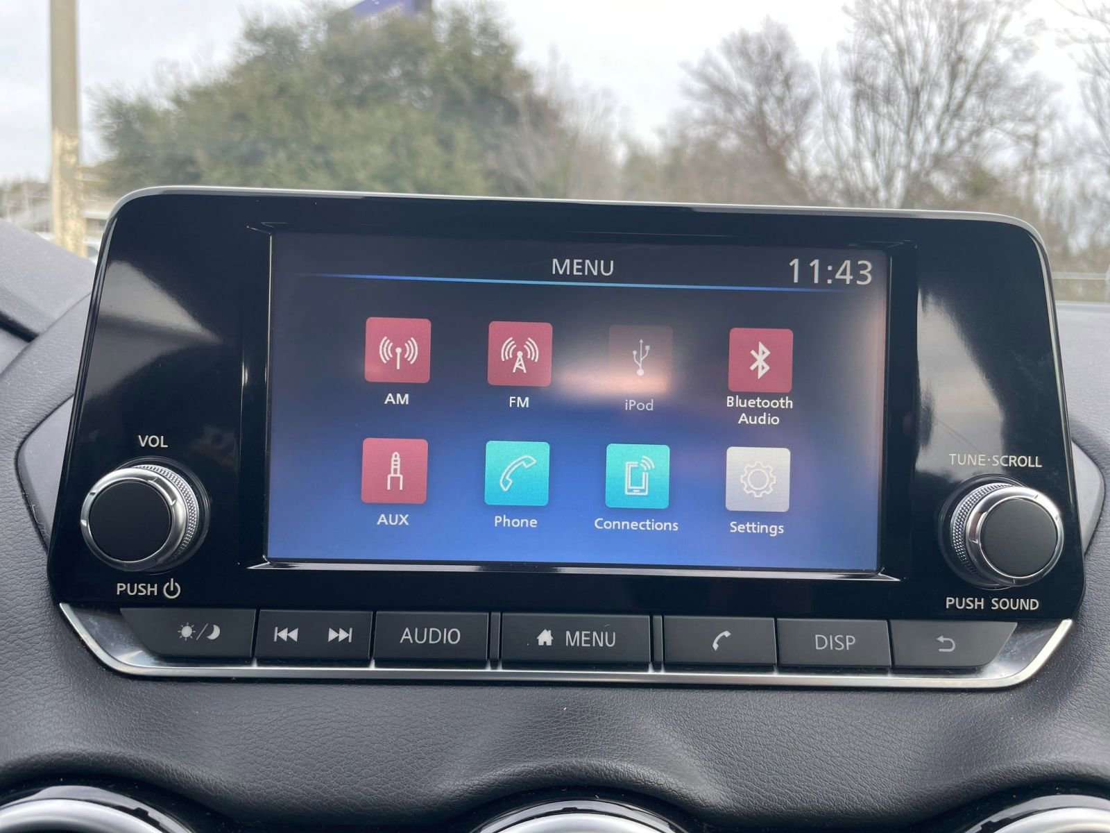 Used 2025 Nissan Sentra S image 17