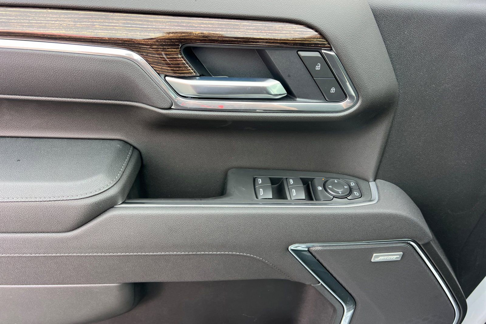 New 2026 GMC Sierra 1500 Elevation w/ Elevation Premium Package image 9