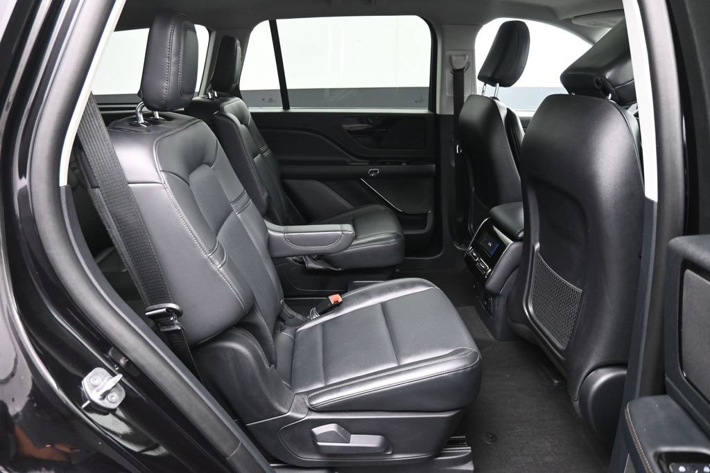 Used 2026 Lincoln Aviator AWD image 28
