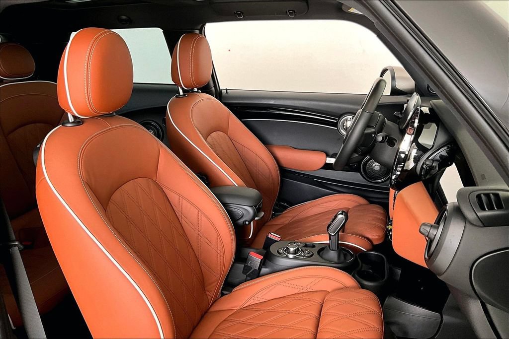 Used 2024 MINI Cooper SE w/ Signature Upholstery Package FWD image 8