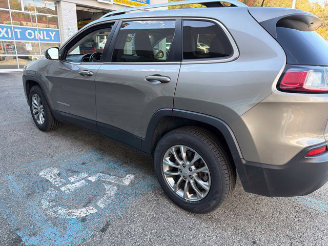 Certified 2021 Jeep Cherokee Latitude Lux AWD/4WD image 3