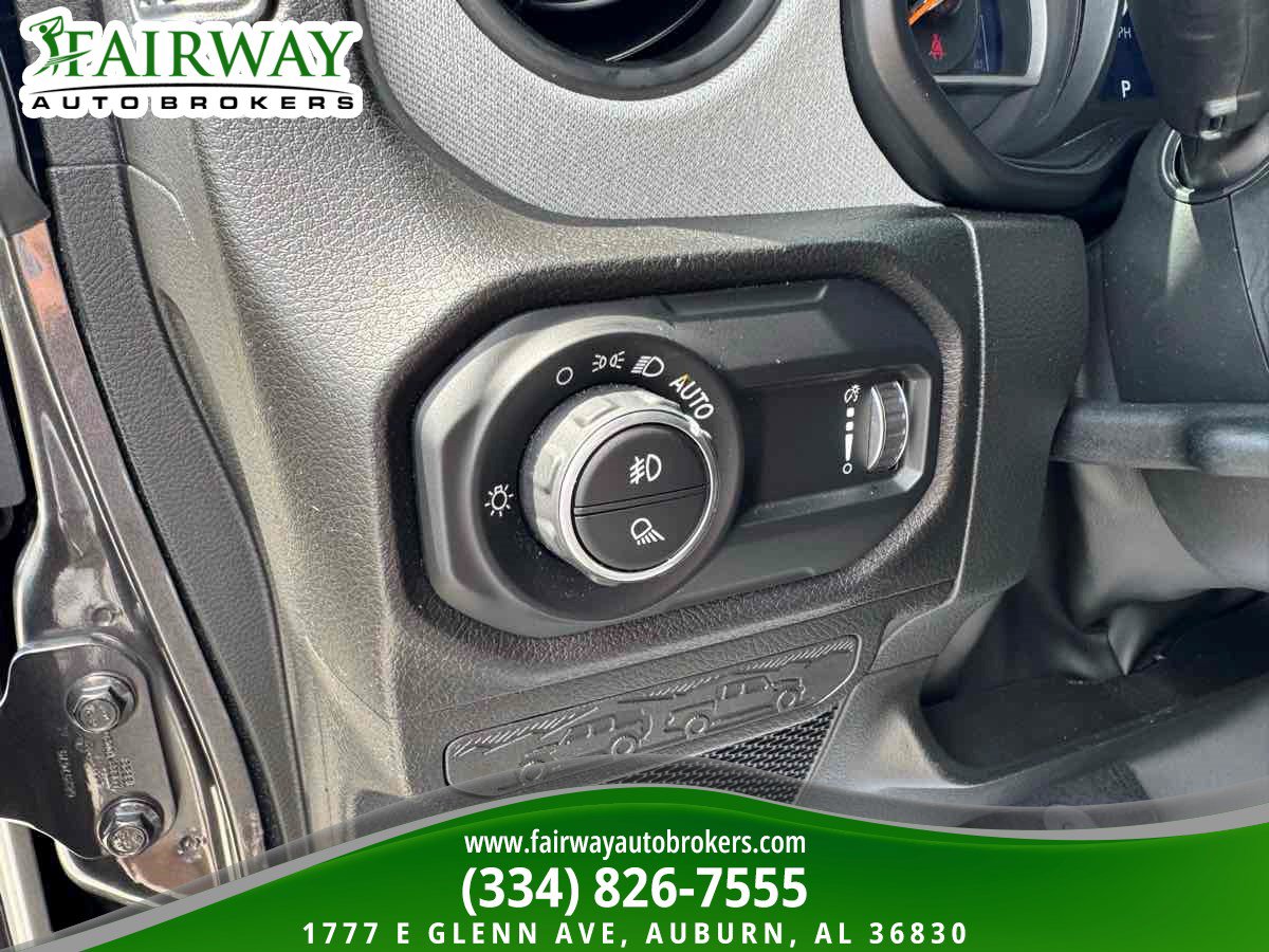 Used 2024 Jeep Gladiator Sport AWD/4WD image 17