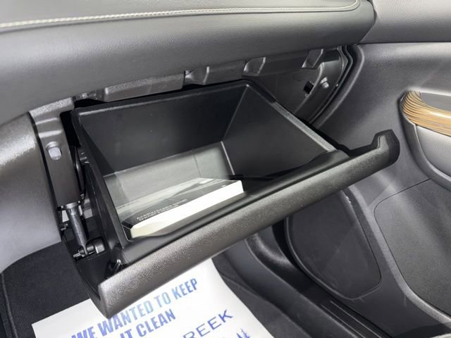 Used 2023 GMC Acadia SLE w/ Driver Convenience Package image 30