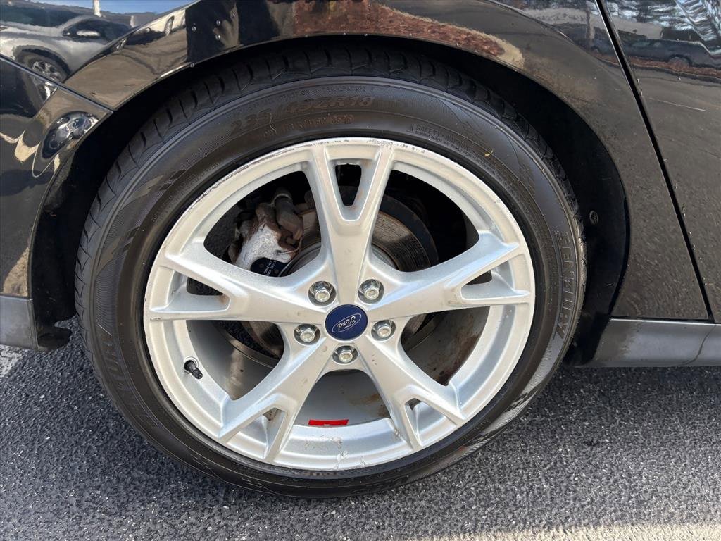 Used 2016 Ford Focus Titanium w/ Titanium Technology Package image 26