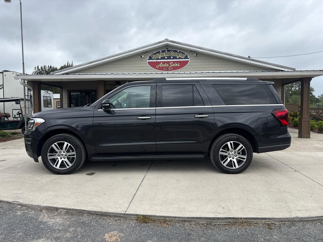 Used 2024 Ford Expedition Max Limited image 8