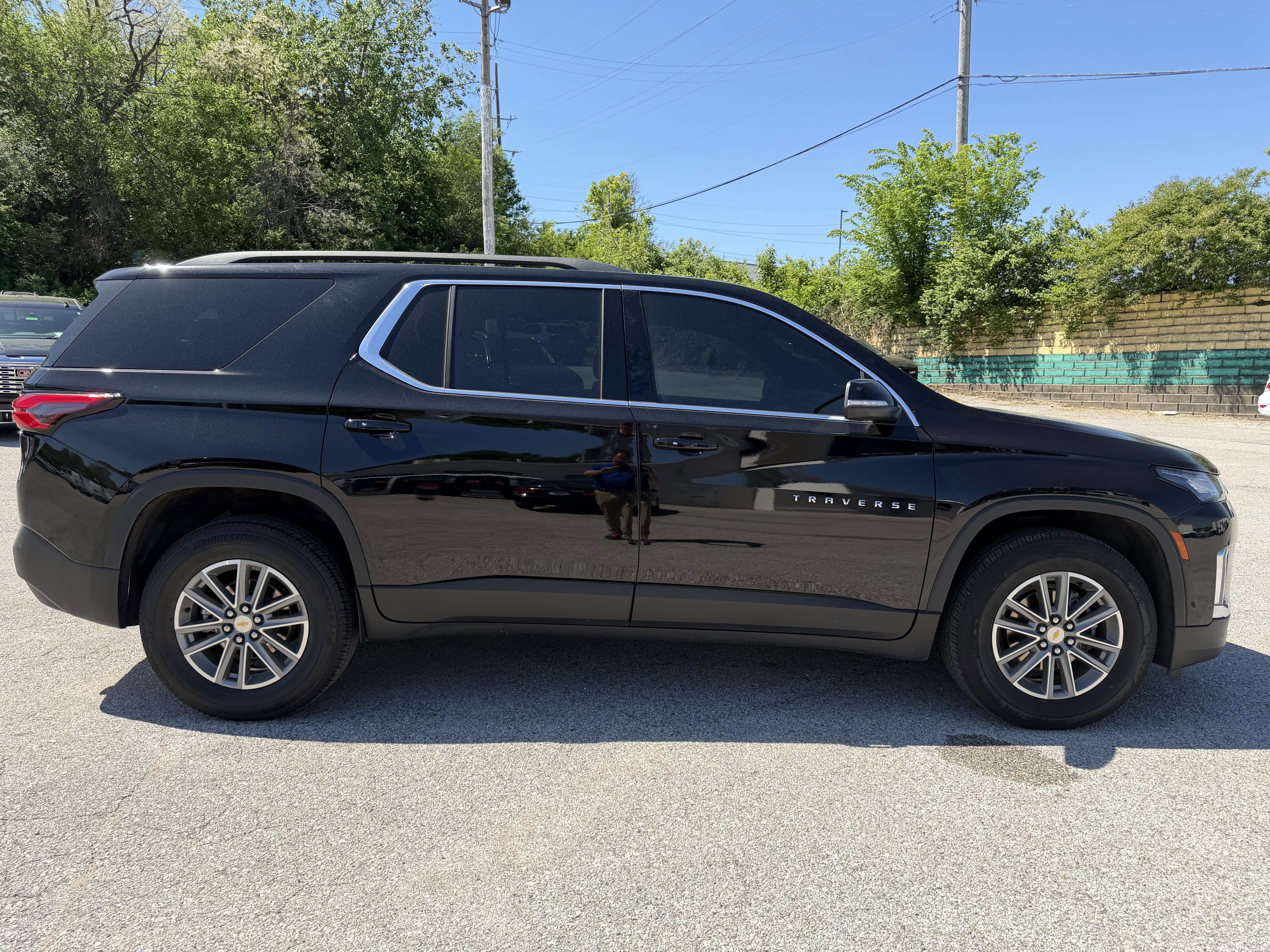 Used 2023 Chevrolet Traverse LT image 8