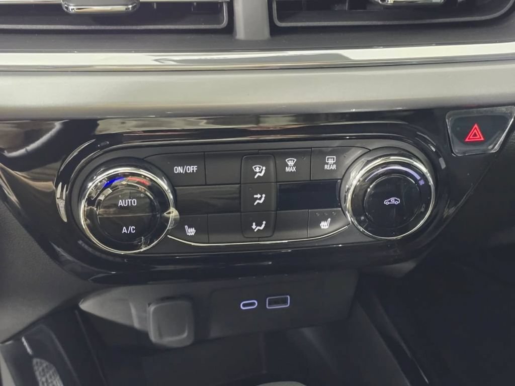 New 2026 Chevrolet Trax LT w/ Driver Confidence Package FWD image 29