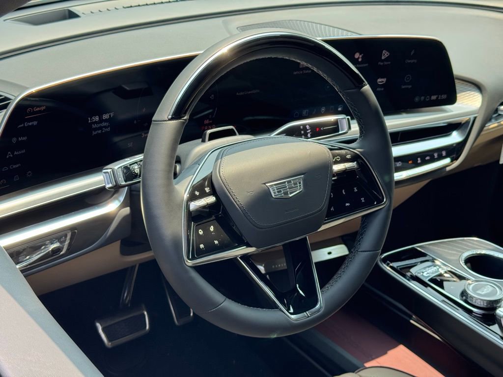 New 2025 Cadillac Lyriq Luxury image 17