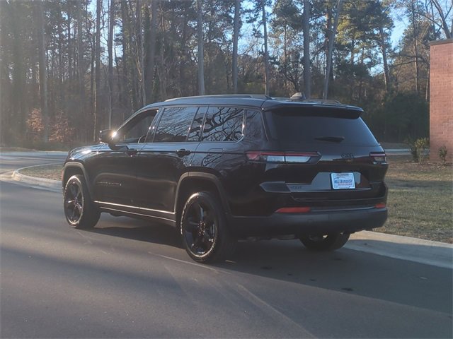 Used 2024 Jeep Grand Cherokee L Laredo image 11