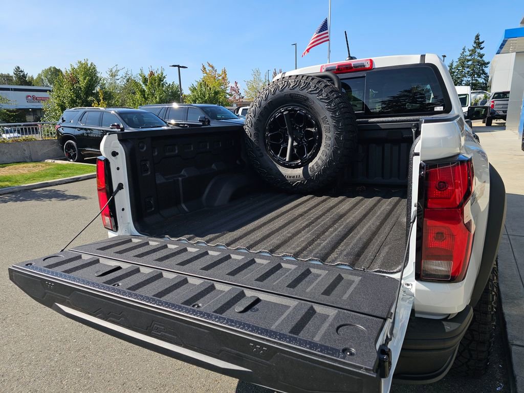 New 2026 Chevrolet Colorado ZR2 w/ ZR2 Bison Edition image 17