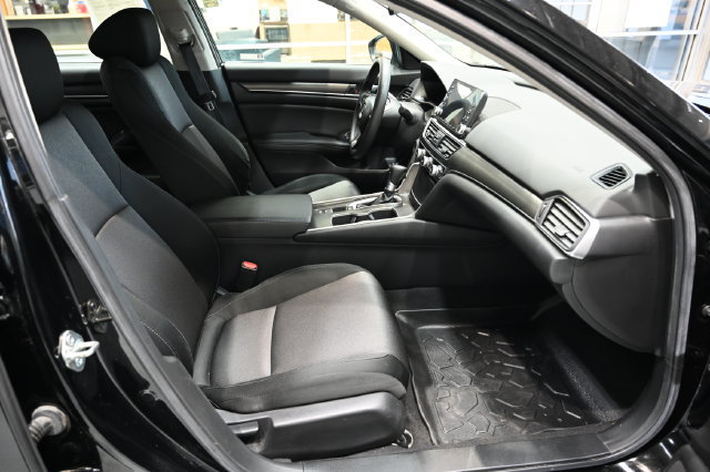 Used 2020 Honda Accord LX image 10
