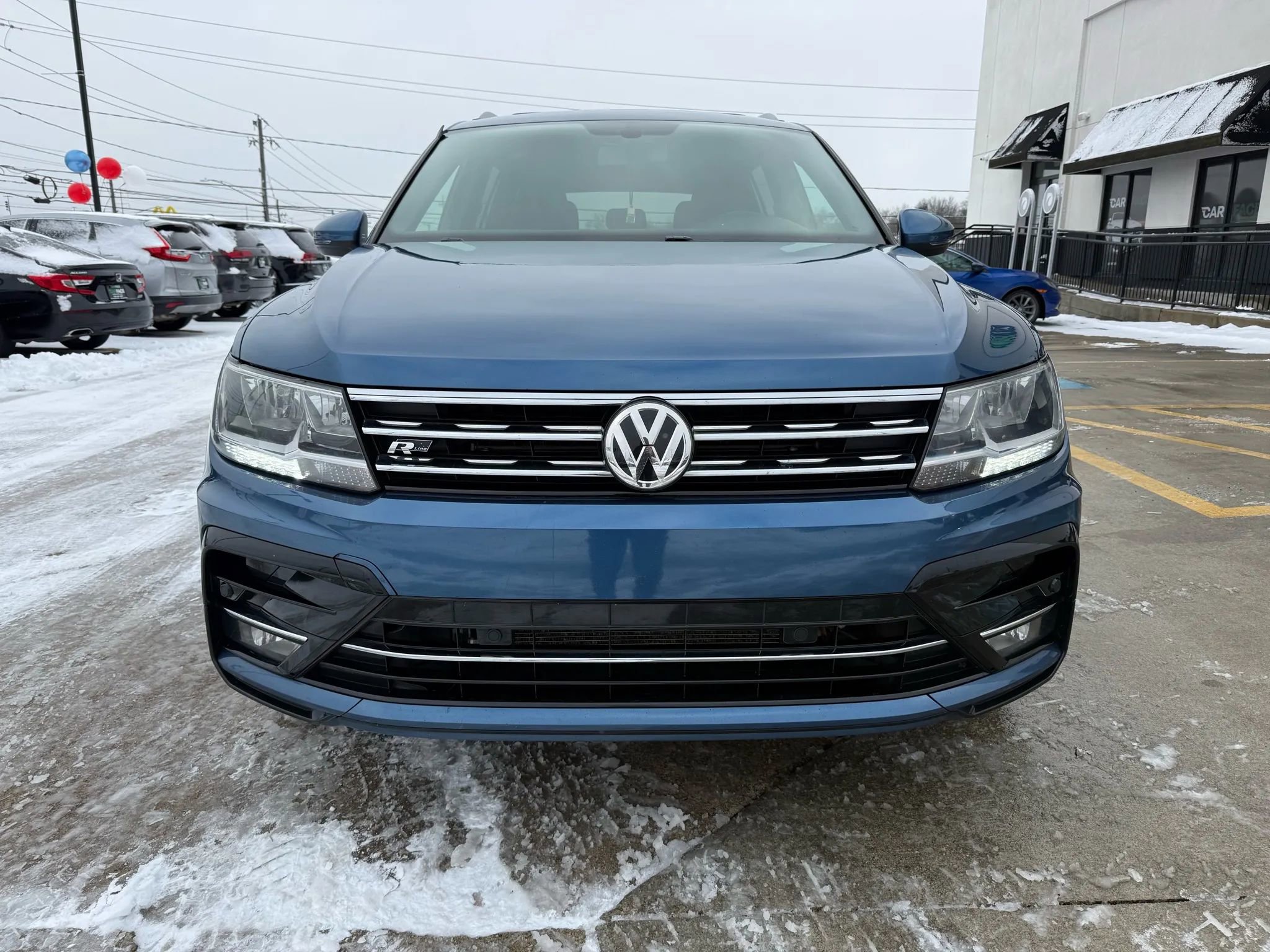 Used 2019 Volkswagen Tiguan SEL R-Line image 4
