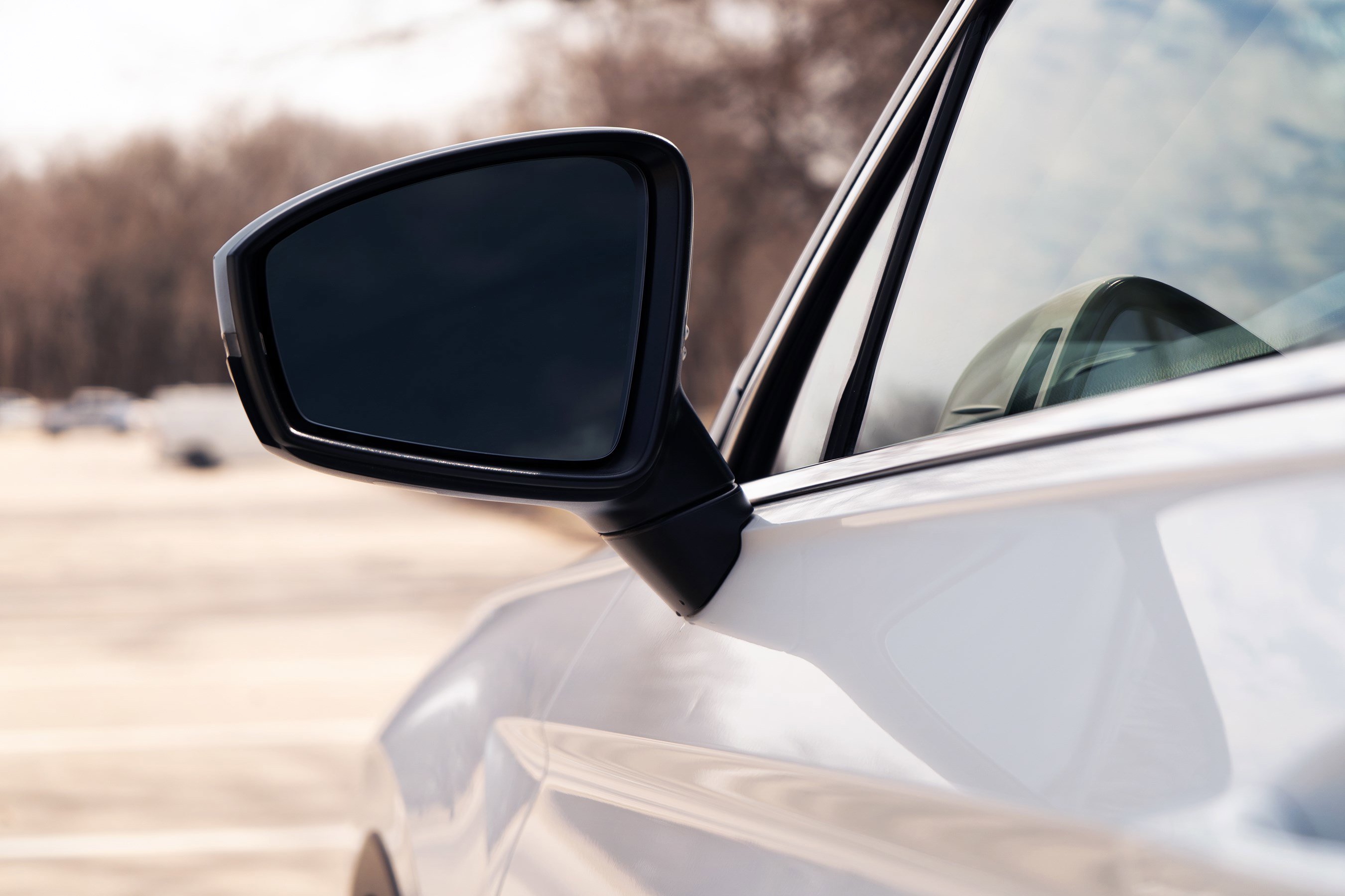 Used 2020 Volkswagen Tiguan SE w/ Panoramic Sunroof Package image 12