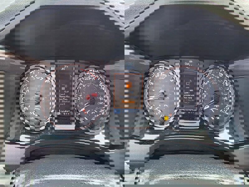 Used 2017 Toyota Tacoma TRD Off-Road w/ Premium & Technology Package image 43