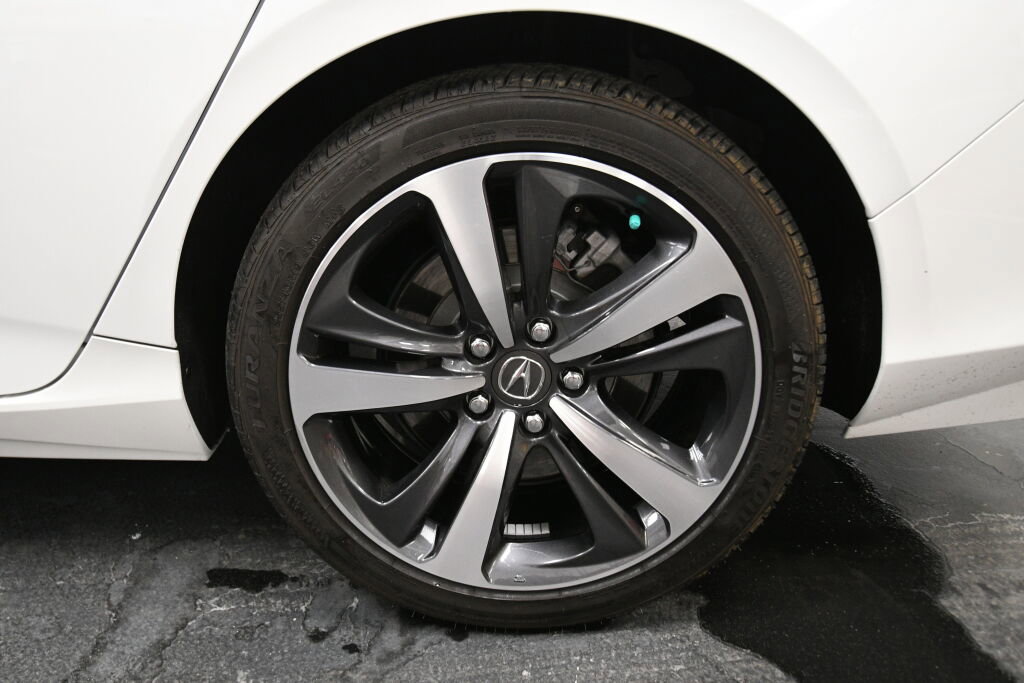 Used 2024 Acura TLX w/ Technology Package image 31