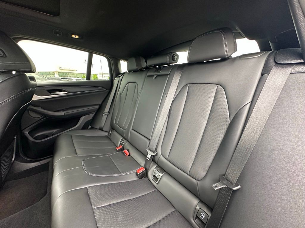 Certified 2025 BMW X4 xDrive30i w/ M Sport Package image 23