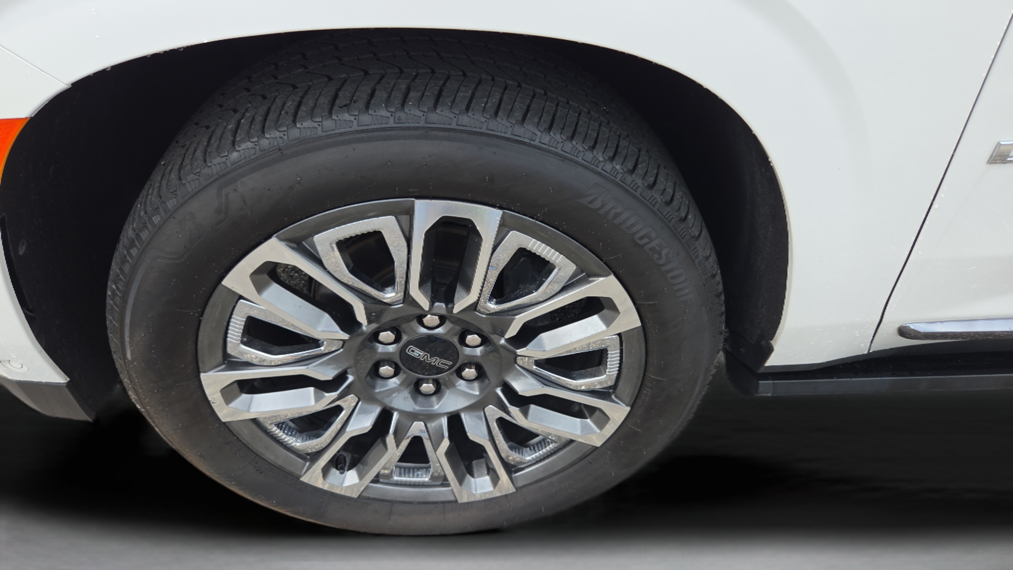 Certified 2023 GMC Yukon Denali Ultimate AWD/4WD image 31