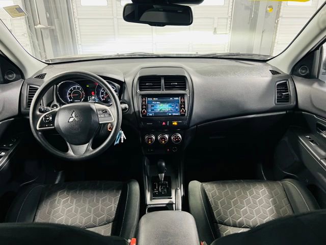 Used 2023 Mitsubishi Outlander Sport ES image 4