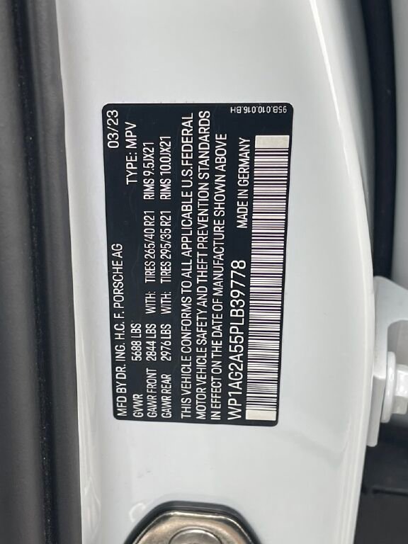 Used 2023 Porsche Macan S image 29