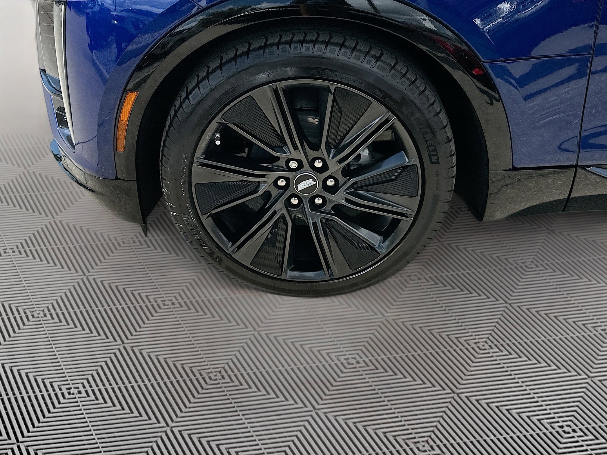 New 2025 Cadillac Lyriq Sport RWD image 20